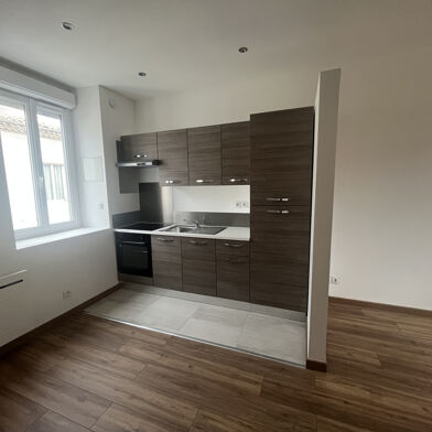 Appartement 3 pièces 710 €