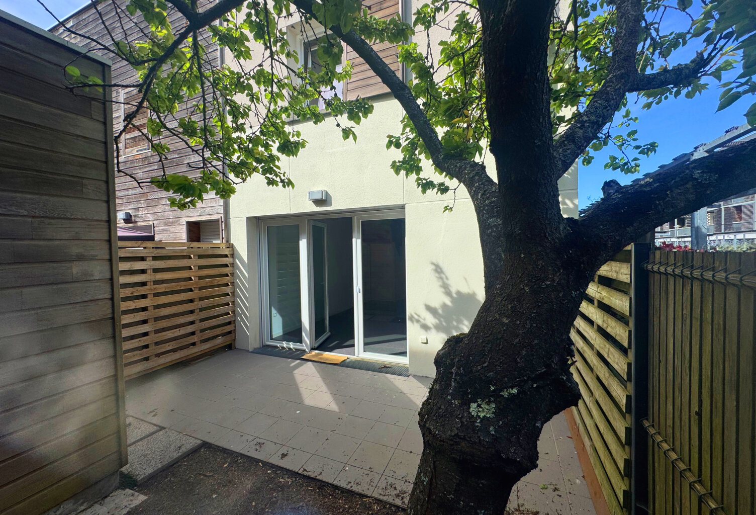MAISON DE VILLE RECENTE - JARDIN - PARKING - EYSINES — photo 1