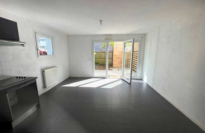 MAISON DE VILLE RECENTE - JARDIN - PARKING - EYSINES — photo 3