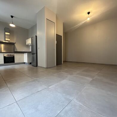 Appartement 2 pièces 1065 €