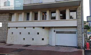 Garage   m² à louer à Le Puy-en-Velay (43000)