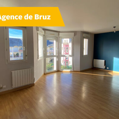 Appartement 4 pièces 898 €