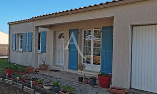 Maison 5 Pièces 89 m² à louer à Saint-Hippolyte (17430)