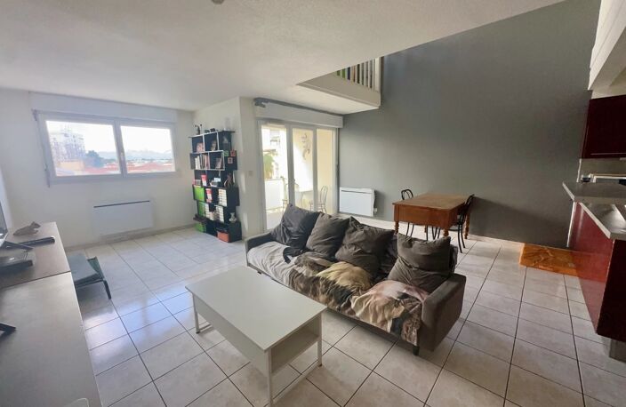 Duplex F4, dernier étage, 3 terrasses, garage, parking — photo 2