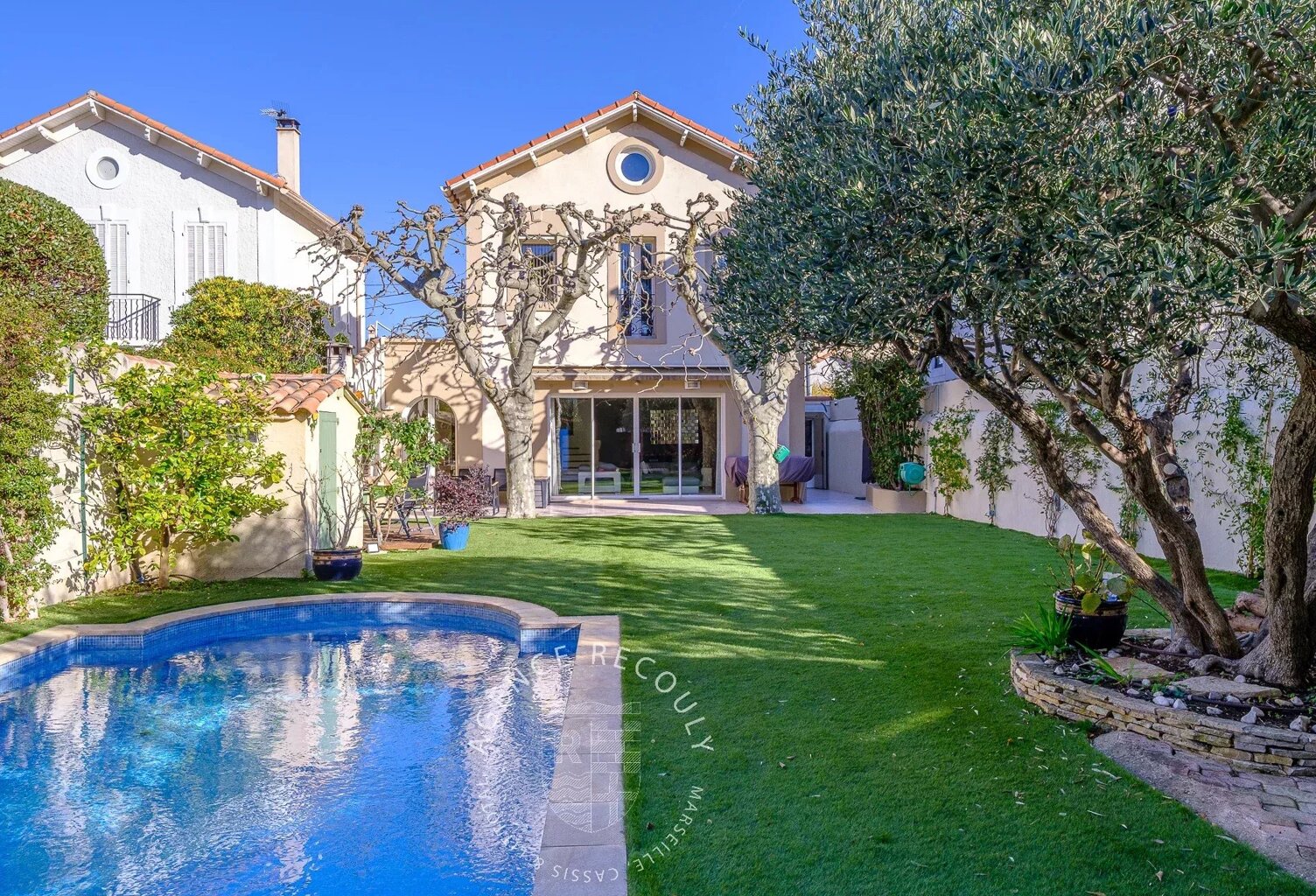 MAISON FAMILIALE AVEC PISCINE -  POINTE ROUGE - 13008 MARSEILLE — photo 1