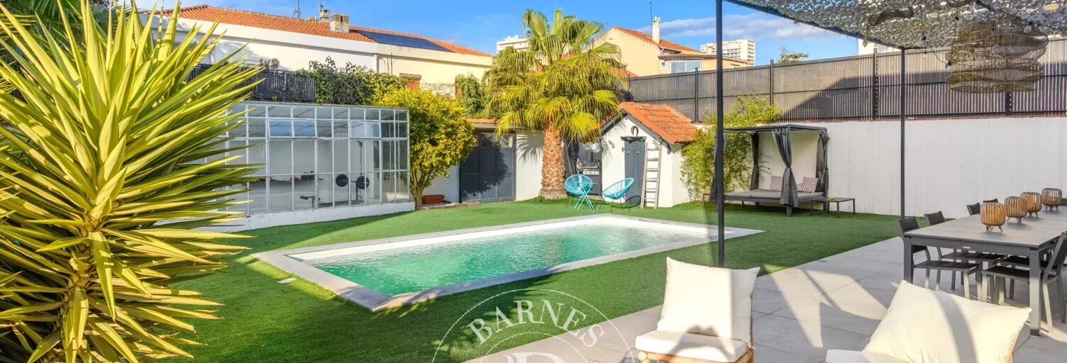 Maison 9 Pièces 224 m² à vendre à Marseille 9 (13009)