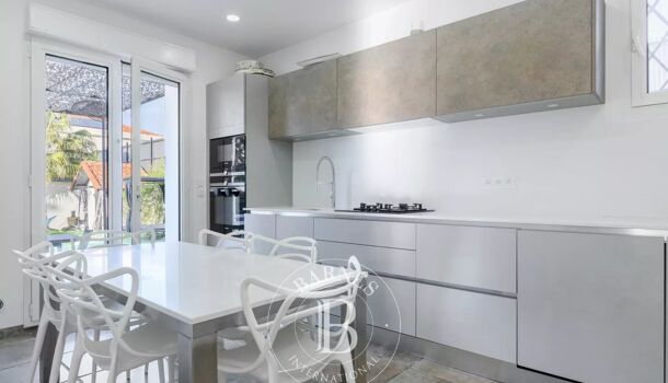 Villa / Maison 9 pièces  à vendre Marseille 9eme 13009