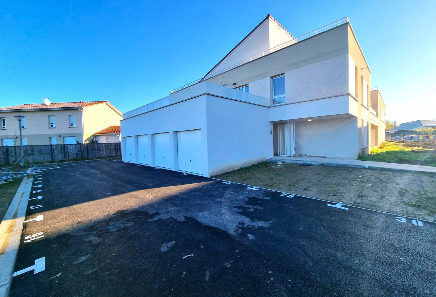 APPARTEMENTS NEUFS T3 ET T4 PINS-JUSTARET — photo 1