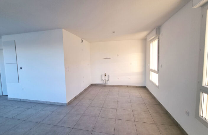 APPARTEMENTS NEUFS T3 ET T4 PINS-JUSTARET — photo 2