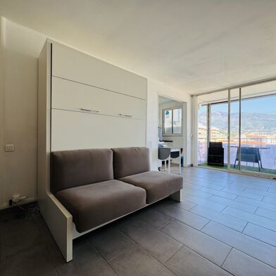 Appartement 1 pièces 850 €