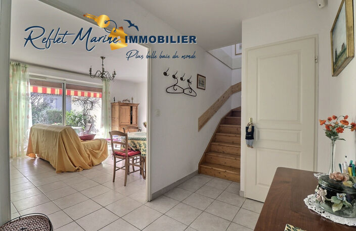 A La  Ciotat proche des commerces, maison T4/5 avec suite pa — photo 3