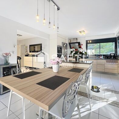 Appartement 5 pièces 495000 €