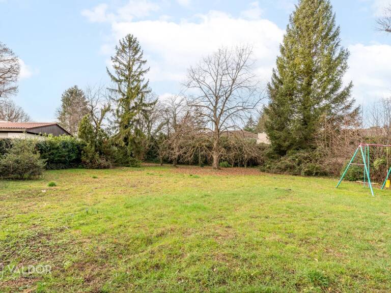 Terrain constructible - ANSE - 895m2 — photo 1