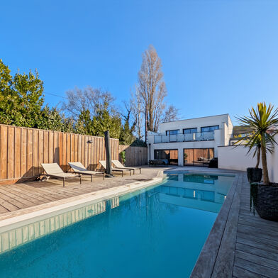 Maison 6 pièces 885000 €