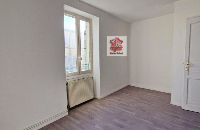 maison 2 chambres 1 bureau 26700 pierrelatte — photo 2