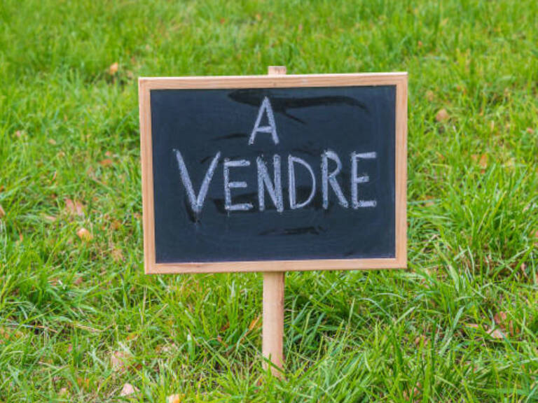 Terrain constructible 10 475m2 — photo 1