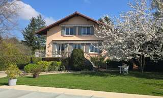 Maison 8 Pièces 205 m² à vendre à Saint-Cyr-au-Mont-d'Or (69450)