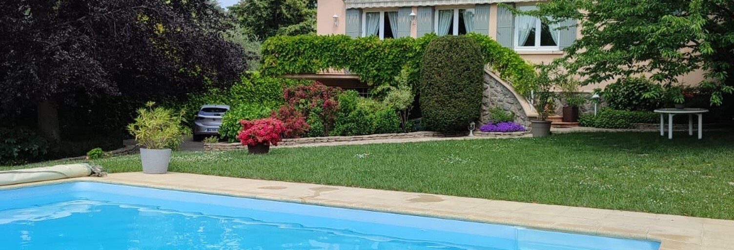 Maison 8 Pièces 205 m² à vendre à Saint-Cyr-au-Mont-d'Or (69450)