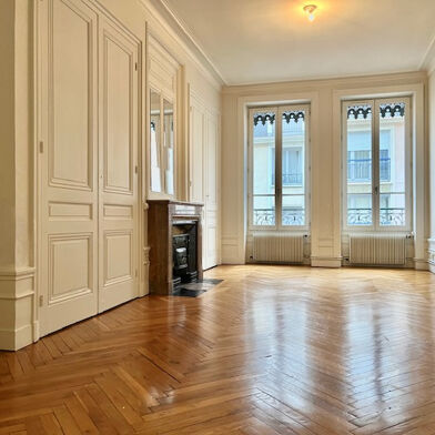 Appartement 2 pièces 1300 €