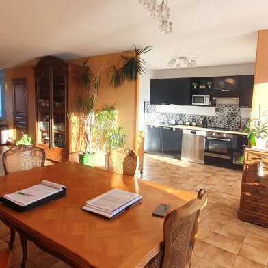 Appartement 5 pièces 275000 €