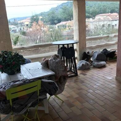 Maison 6 pièces 860 €