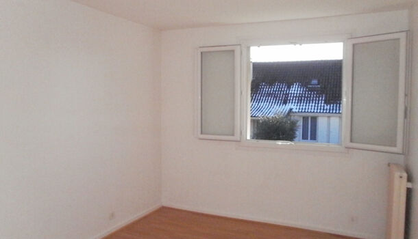 Villa / Maison 4 pièces  à louer Serres-Castet 64121