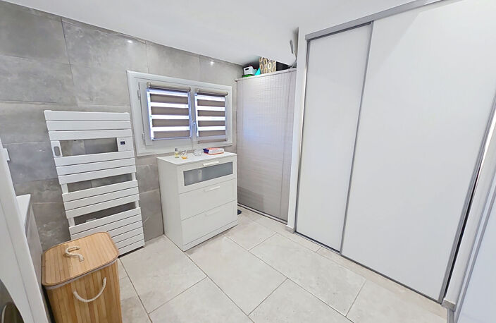 Appartement Six Fours Les Plages 2 pièce(s) 68 m2 — photo 4