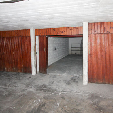 Garage  230 €