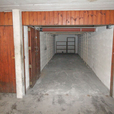 Garage  210 €