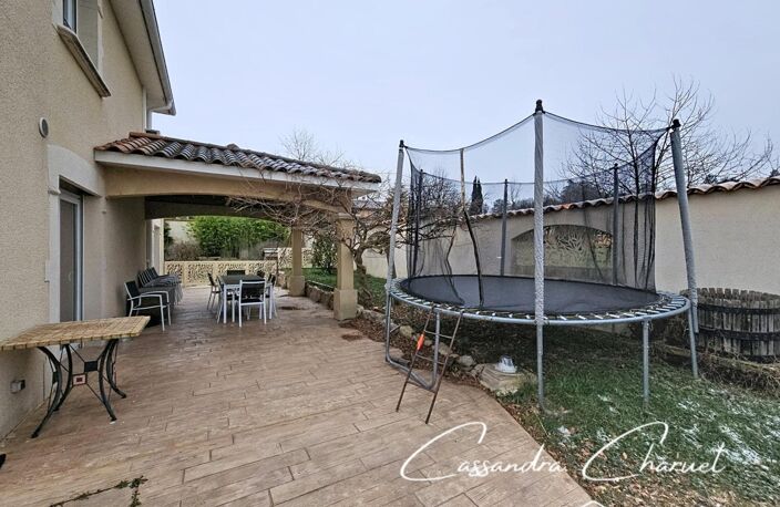 Maison contemporaine avec piscine — photo 3