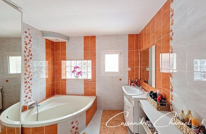 Maison contemporaine avec piscine — photo 5
