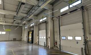 Commerce  1670 m² à louer à Joué-lès-Tours (37300)