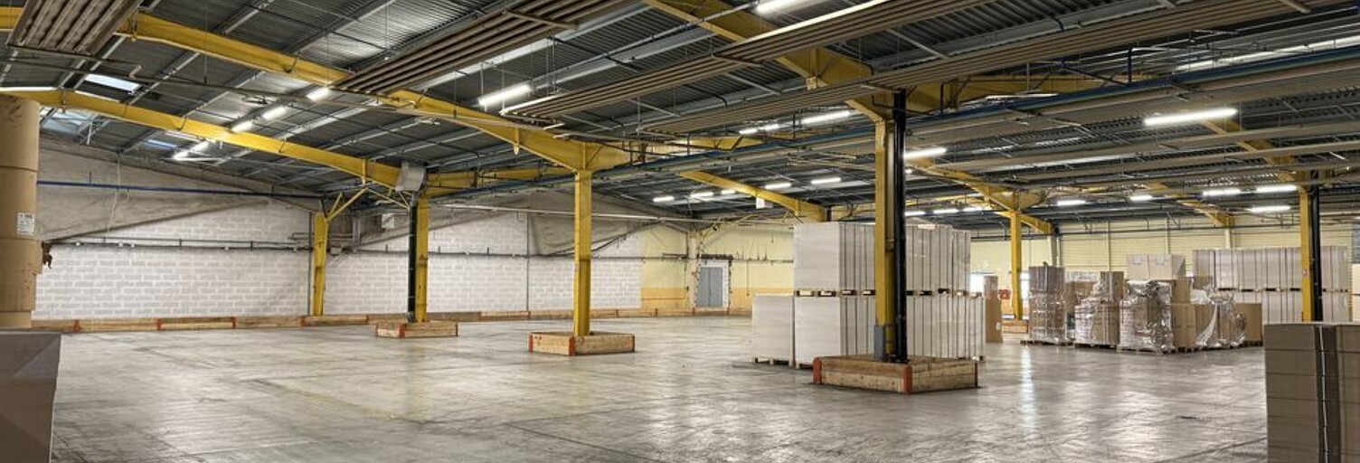 Commerce  3026 m² à louer à Joué-lès-Tours (37300)