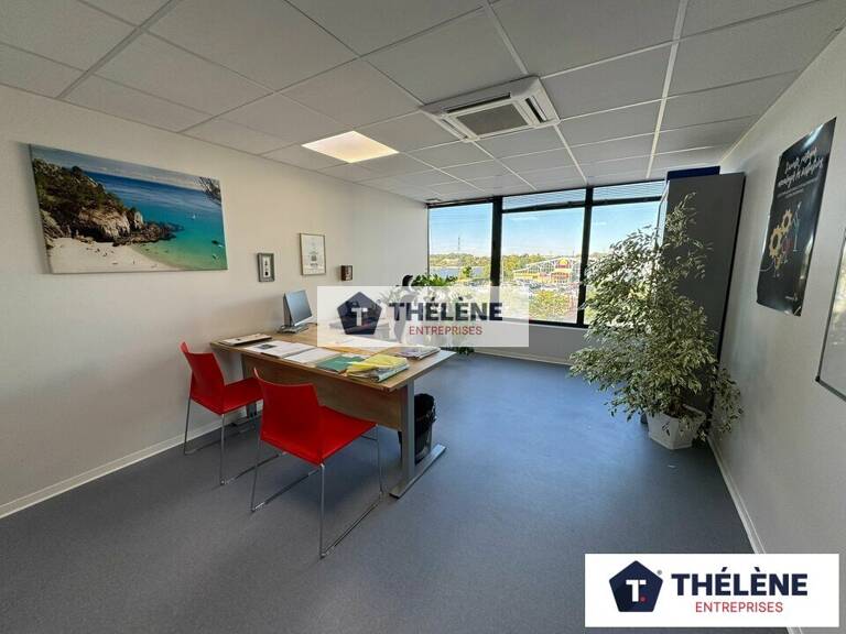 BUREAUX à VENDRE — photo 1