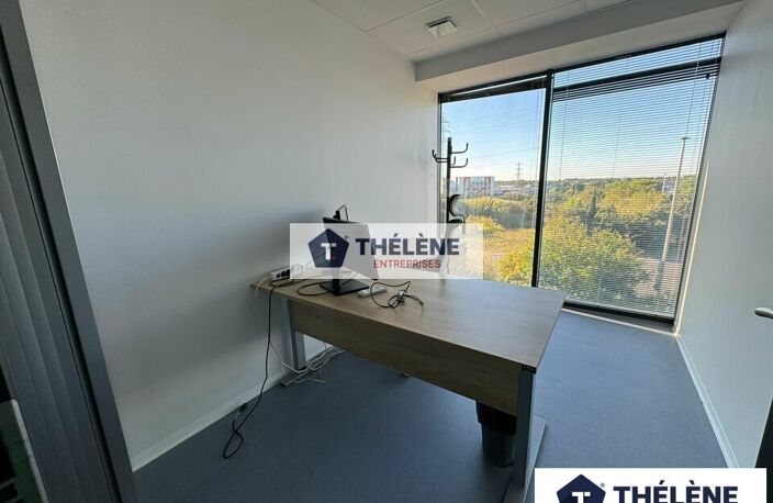 BUREAUX à VENDRE — photo 2