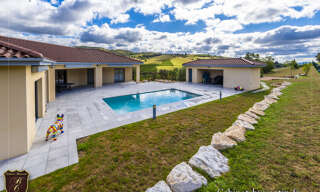 Maison 8 Pièces 299 m² à vendre à Val d'Oingt (69620)