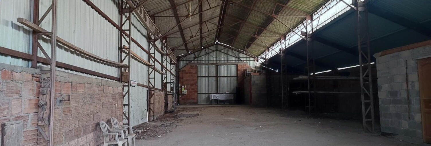 Immeuble  325 m² à vendre à Saint-Père (58200)