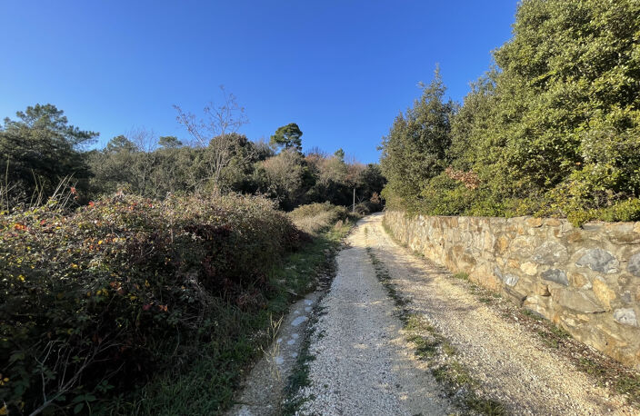 Proche Alès, Terrain à bâtir de  996 m2 — photo 4