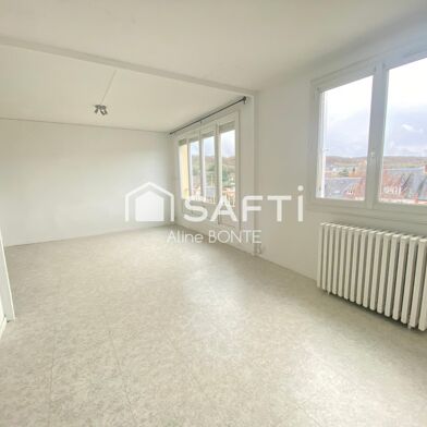 Appartement 3 pièces 672 €