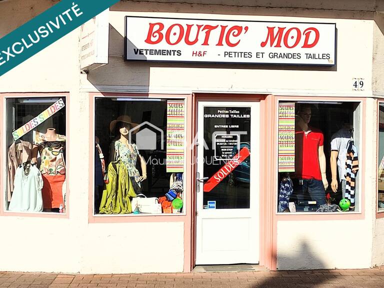 Fonds de commerce et son droit au bail d'une belle boutique de prêt-à-porter hommes, femmes et accessoires de mode — photo 1