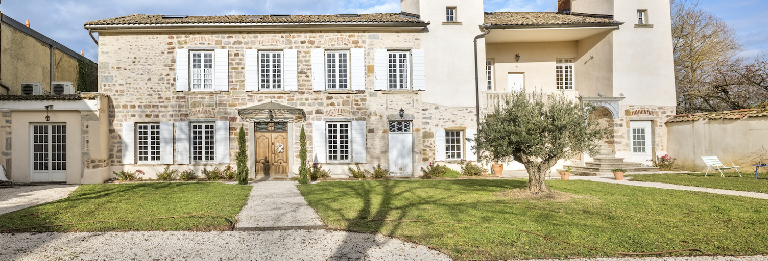 Maison 10 Pièces 600 m² à vendre à Chasselay (69380)