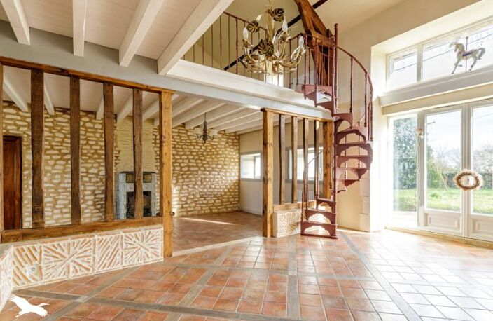 Maison en pierre de 8 pièces principales — photo 4