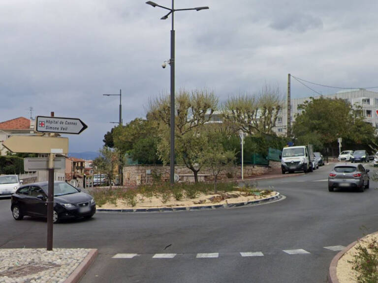 Parking boxable de 16,5 m2 à Cannes quartier Petit Juas — photo 1