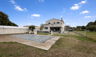 Maison 7 Pièces 193 m² à louer à Aujargues (30250)