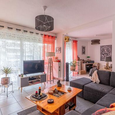 Appartement 3 pièces 213000 €