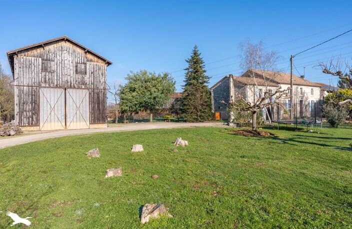Maison en pierre de 7 pièces principales — photo 2