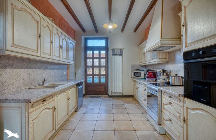 Maison en pierre de 7 pièces principales — photo 4