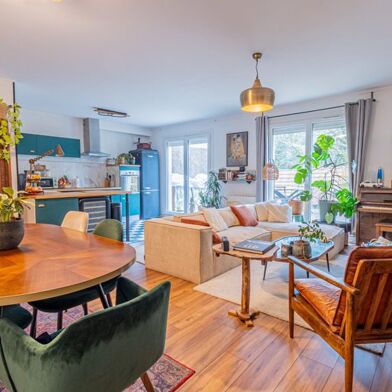 Appartement 3 pièces 210400 €