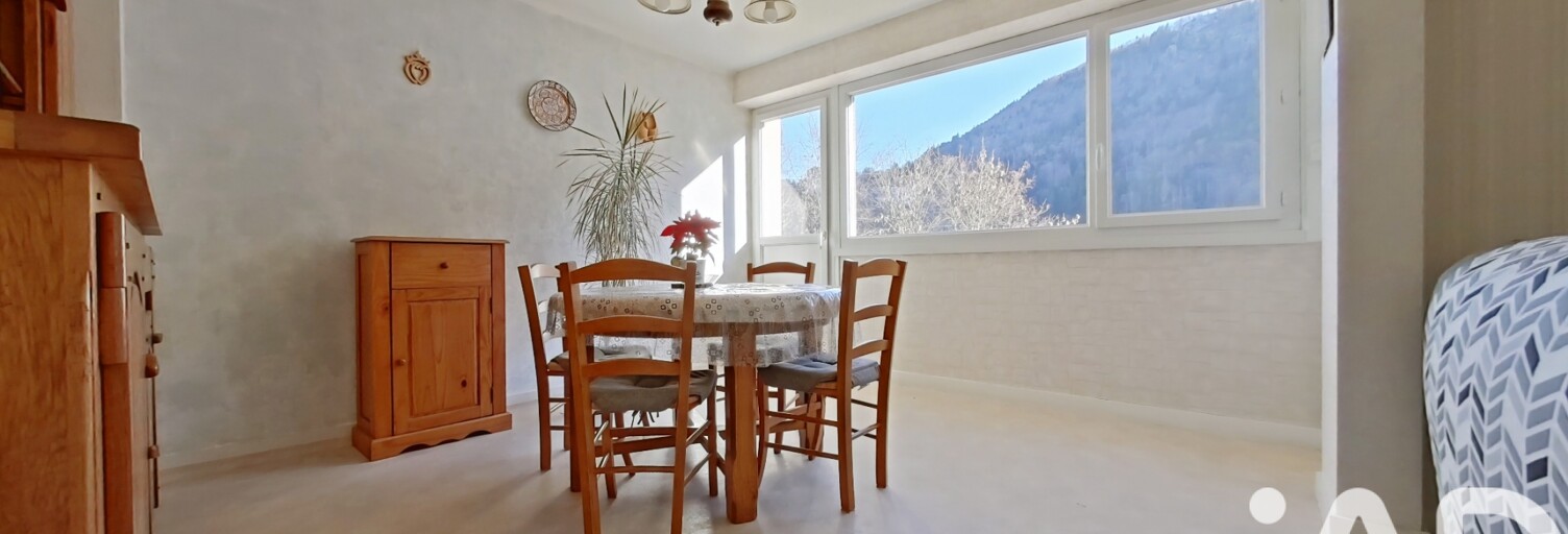 Appartement 3 Pièces 70 m² à vendre à Hauts de Bienne (39400)