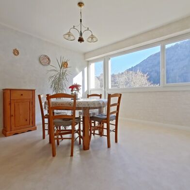 Appartement 3 pièces 130000 €